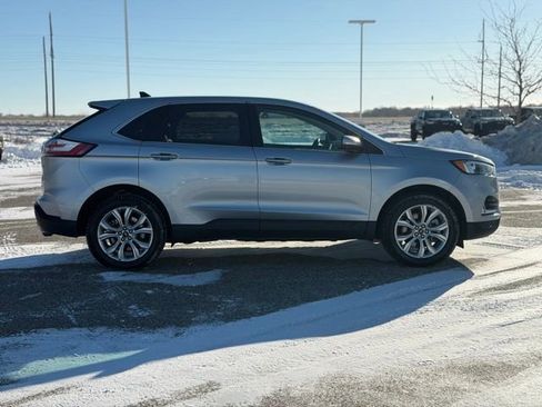 Used 2024 Ford Edge Titanium image 5