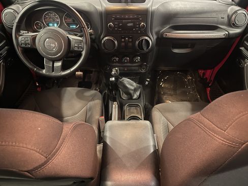 Used 2017 Jeep Wrangler Sport w/ Quick Order Package 23S AWD/4WD image 16