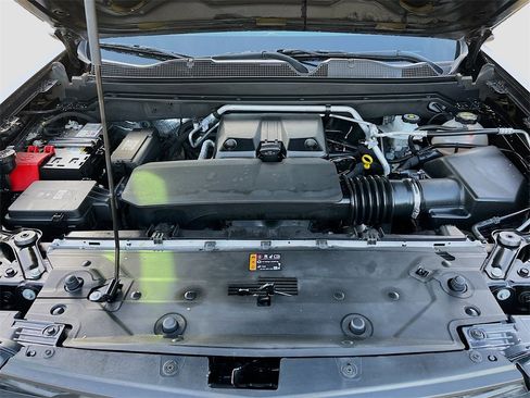 Used 2024 Chevrolet Colorado Trail Boss w/ Technology Package image 29