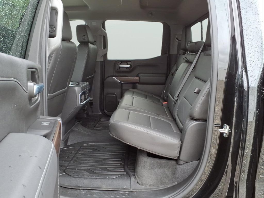 Used 2020 GMC Sierra 1500 SLT w/ SLT Premium Package AWD/4WD image 32
