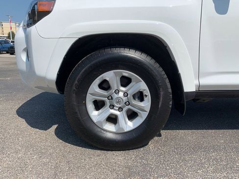 Used 2023 Toyota 4Runner SR5 Premium w/ Moonroof Package RWD image 35