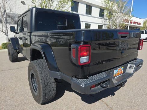 Used 2022 Jeep Gladiator Sport image 8