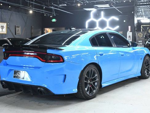 Used 2017 Dodge Charger SRT w/ Harman/Kardon Audio Group image 10