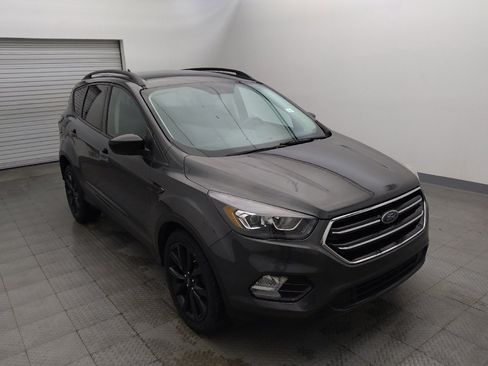 Used 2018 Ford Escape SE w/ SE Sport Appearance Package FWD image 13