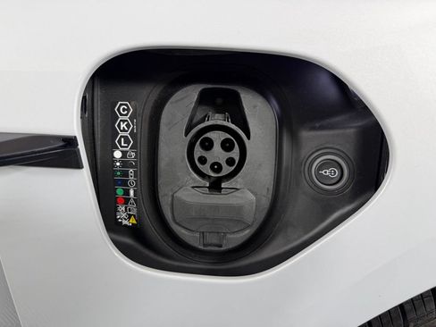 Certified 2026 Porsche Taycan RWD image 46