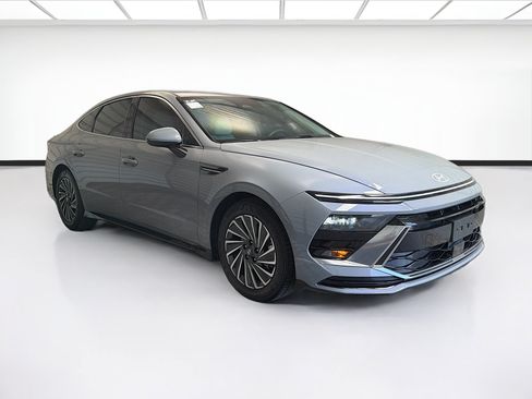 Used 2025 Hyundai Sonata SEL FWD image 3