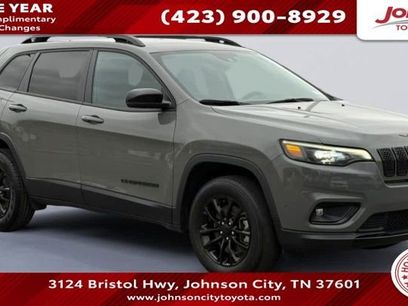 Used 2023 Jeep Cherokee Altitude Lux