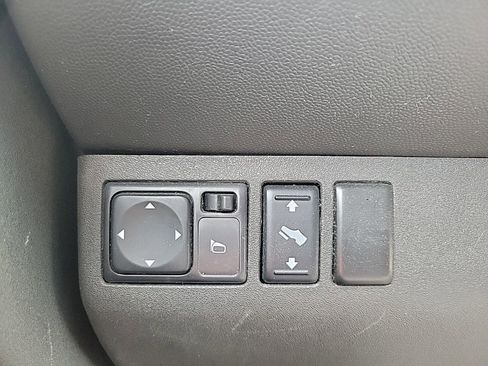 Used 2012 Nissan Pathfinder Silver image 13