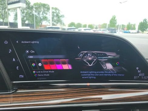 Used 2023 Cadillac Escalade Premium Luxury AWD/4WD image 43