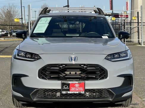 Used 2023 Honda HR-V Sport image 2
