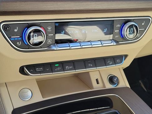 Used 2023 Audi Q5 e Premium Plus w/ Premium Plus Package image 27