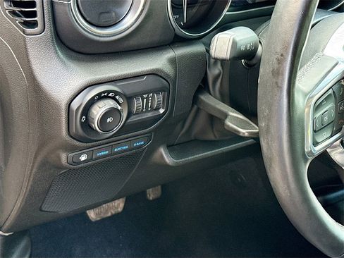 Used 2022 Jeep Wrangler Unlimited Sahara w/ Cold Weather Group image 11