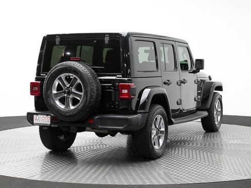 Used 2019 Jeep Wrangler Unlimited Sahara w/ Dual Top Group AWD/4WD image 5