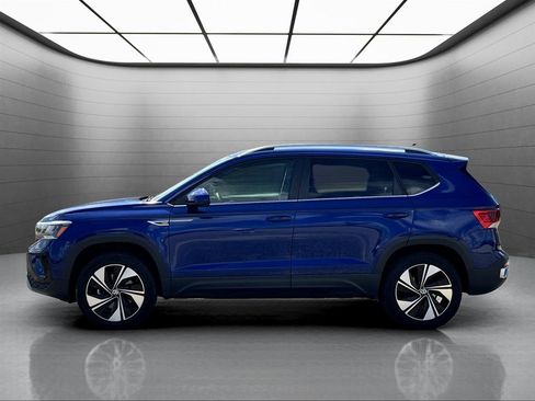 Used 2024 Volkswagen Taos SE AWD/4WD image 11