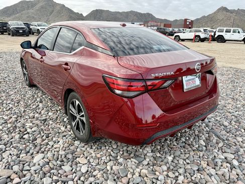 Used 2021 Nissan Sentra SV image 3
