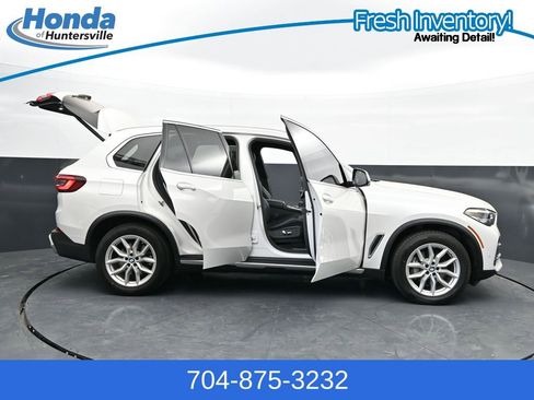 Used 2023 BMW X5 xDrive40i w/ Premium Package AWD/4WD image 37
