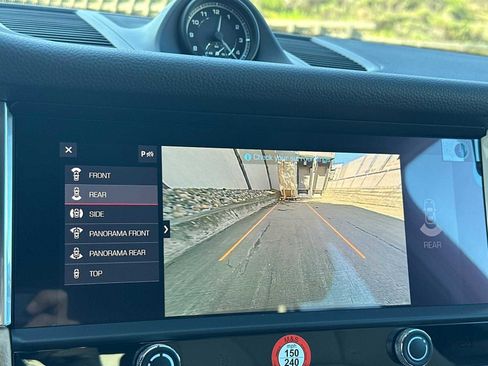 New 2026 Porsche Macan image 21