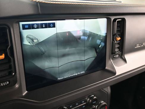 Used 2024 Ford Bronco Badlands image 21