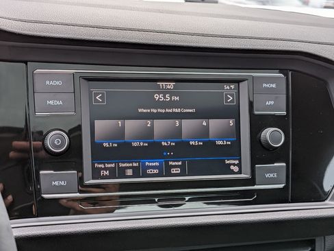 Used 2023 Volkswagen Jetta SE image 20