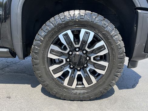 Used 2024 GMC Sierra 2500 Denali Ultimate w/ Max Trailering Package AWD/4WD image 11