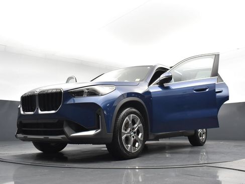Used 2023 BMW X1 xDrive28i AWD/4WD image 30