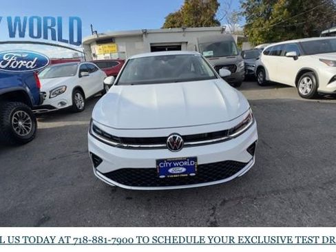 Used 2025 Volkswagen Jetta S image 8