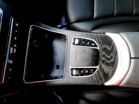 Used 2021 Mercedes-Benz GLC 300 w/ AMG Line image 21