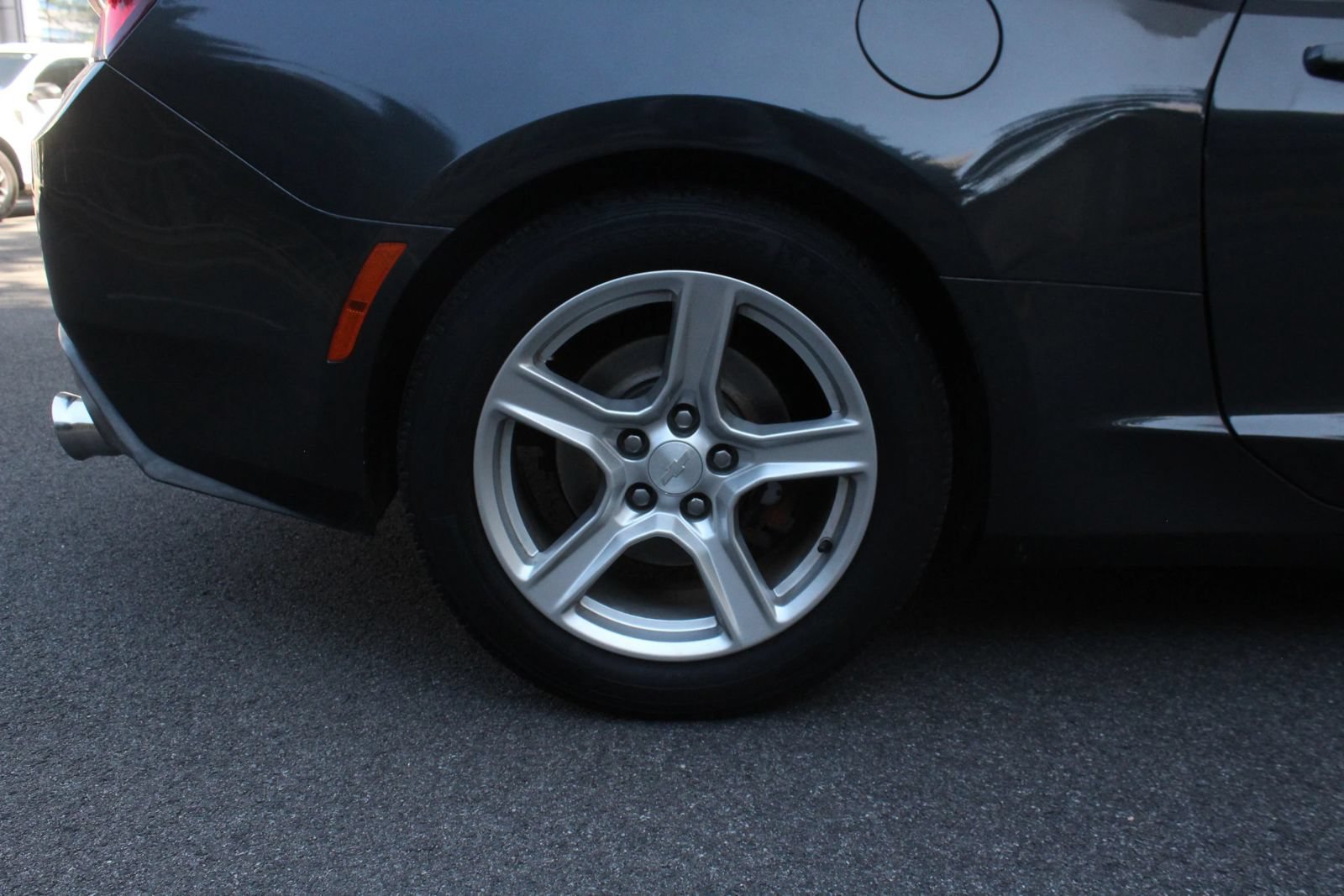 Used 2016 Chevrolet Camaro LT RWD image 5