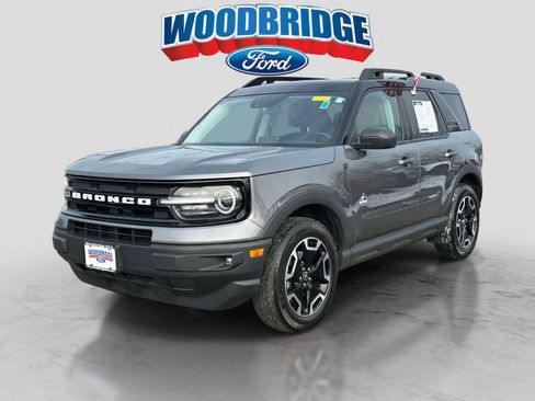 Used 2022 Ford Bronco Sport Outer Banks w/ Tech Package image 2