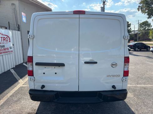 Used 2018 Nissan NV 1500 SV image 5