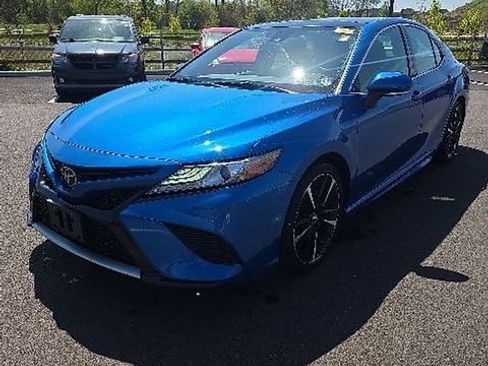 Used 2019 Toyota Camry XSE FWD image 1