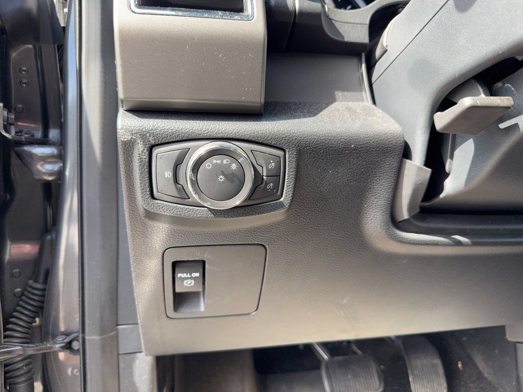 Used 2021 Ford Expedition XLT AWD/4WD image 14