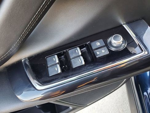 Used 2018 MAZDA CX-9 Touring w/ Touring Premium Package image 15