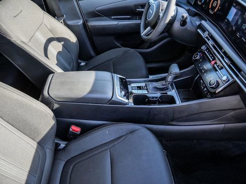 Used 2025 Hyundai Tucson SEL image 16