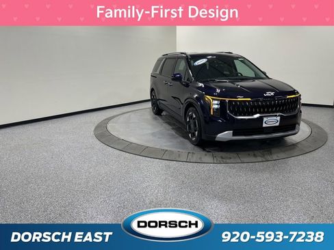 New 2026 Kia Carnival EX image 3