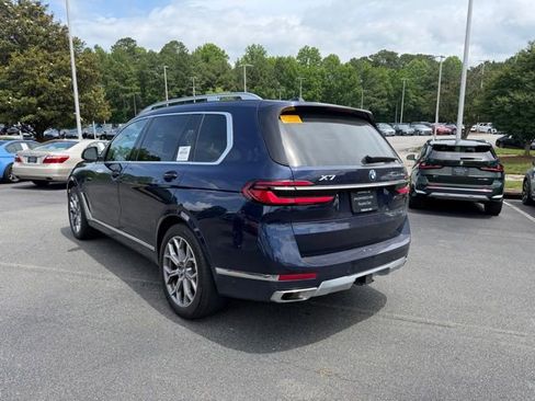 Used 2025 BMW X7 xDrive40i AWD/4WD image 3