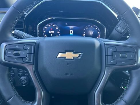 Used 2025 Chevrolet Silverado 2500 High Country w/ High Country Premium Package AWD/4WD image 27