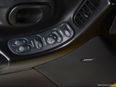 Used 2001 Chevrolet Corvette Z06 w/ Memory Pkg image 36