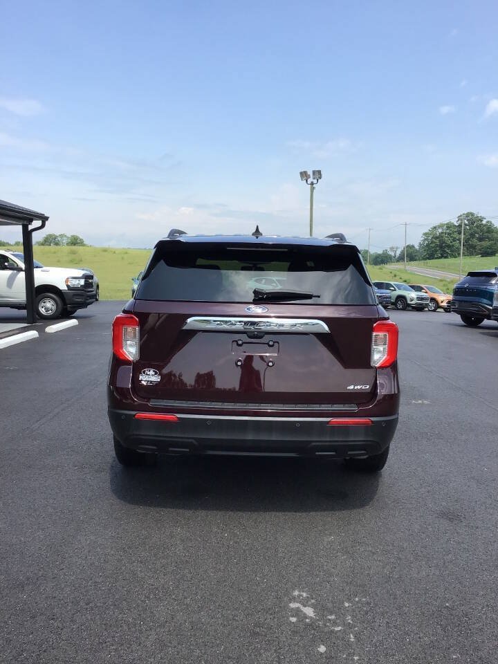 Used 2023 Ford Explorer XLT AWD/4WD image 5