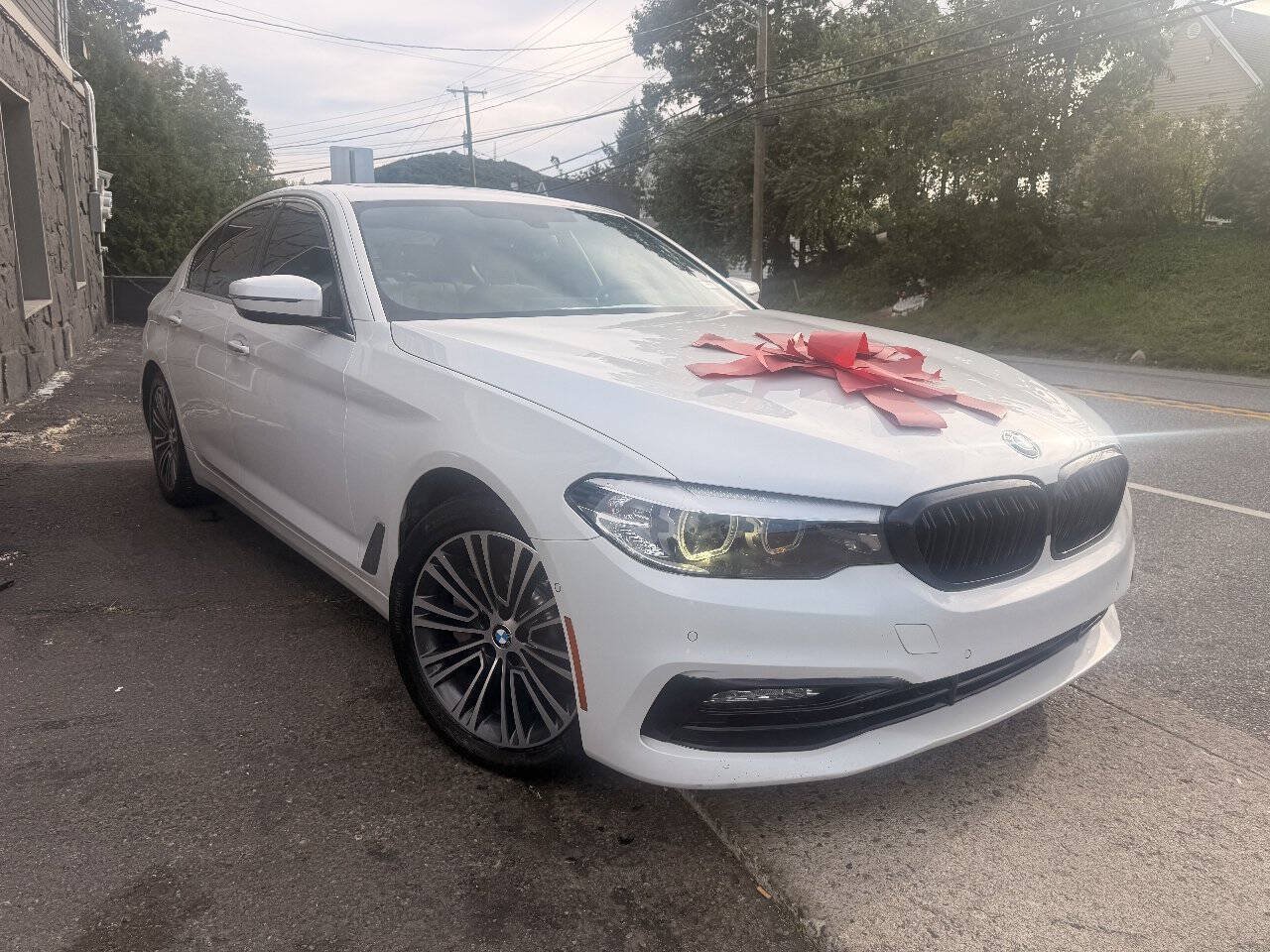 Used 2017 BMW 530i RWD image 4