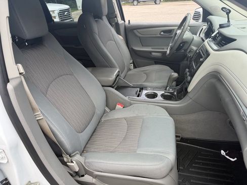 Used 2017 Chevrolet Traverse LT FWD image 13