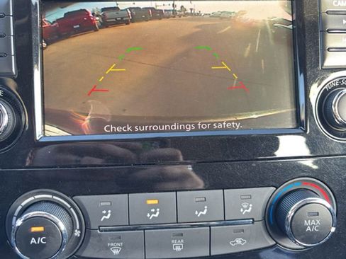 Used 2022 Nissan Rogue Sport S image 17