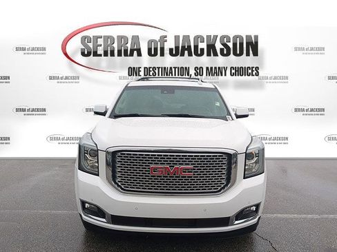 Used 2015 GMC Yukon Denali w/ Premium Package AWD/4WD image 2