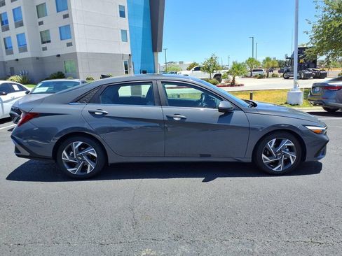 Used 2024 Hyundai Elantra Limited FWD image 6