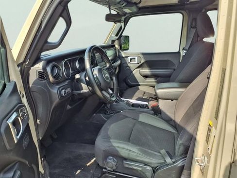 Used 2022 Jeep Gladiator Sport AWD/4WD image 17