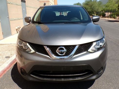Used 2017 Nissan Rogue Sport S w/ S Appearance Package FWD image 2