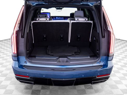 Used 2025 Cadillac Escalade Sport Platinum w/ LPO, ONYX Package AWD/4WD image 37