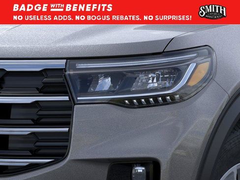 New 2026 Ford Explorer Active w/ Active Comfort Package RWD image 19