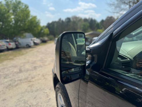 Used 2013 Nissan Titan SV w/ SV Value Truck Pkg image 14