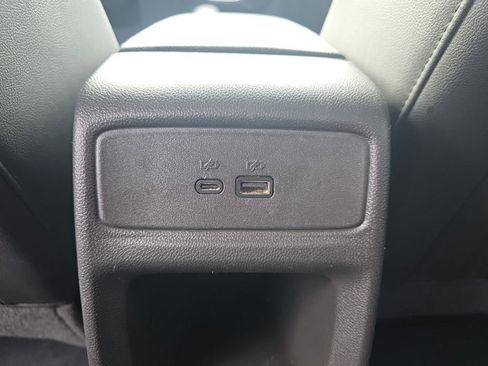 Used 2025 Chevrolet Trax LT image 17